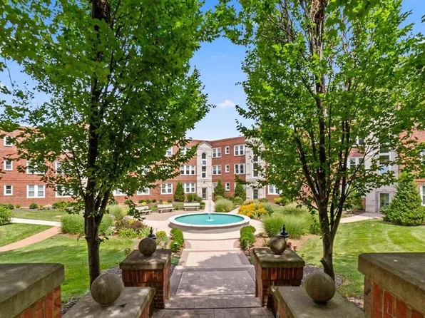 7749 Kingsbury Blvd Unit 31, Saint Louis, MO 63105
