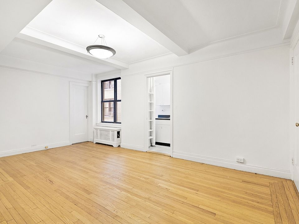 1st image of 301 E 21st St APT 4N