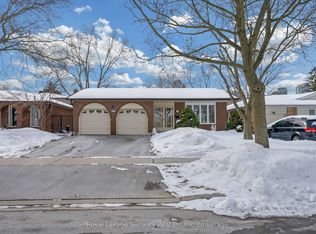 3370 Rhonda Valley, Mississauga, ON L5A 3E9