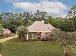 17607 Hearthwood Dr, Greenwell Springs, LA 70739
