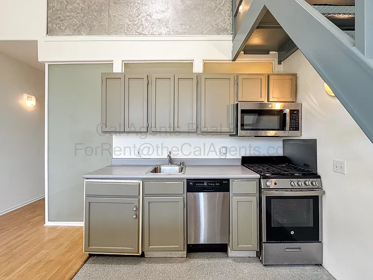 1849 Shattuck Ave #405 — Photo 5