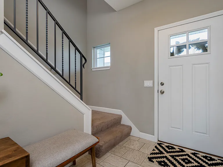 704 Bridgeview Dr — Photo 11