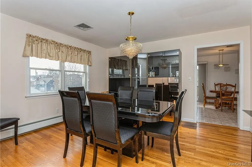 Victoria Ln, Yonkers — Photo 2