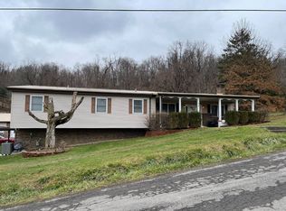 94 Clark Rd, Morgantown, WV 26508