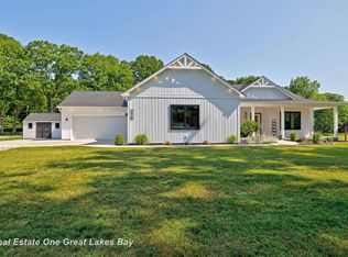 12146 Lakefield Rd, Saint Charles, MI 48655