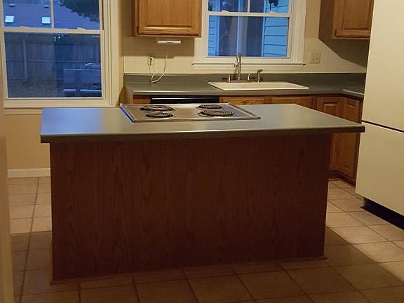 3rd image of 7036 Green Forest Dr