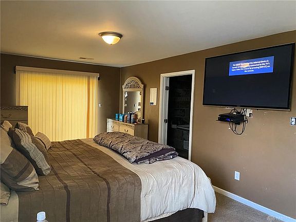 3rd image of 614 Longvale Dr