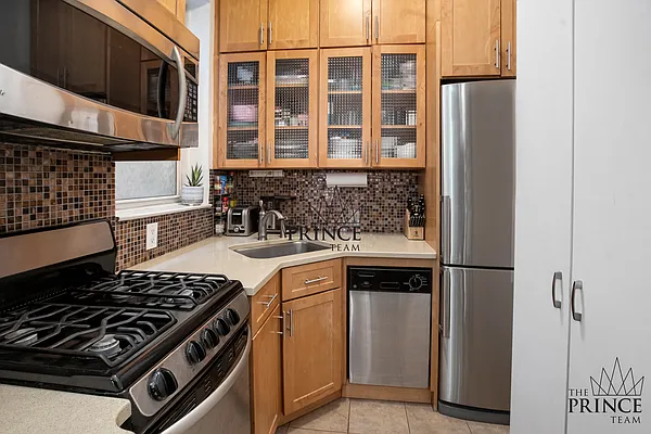 Sold by Compass | media 3