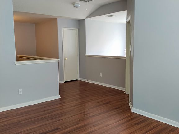 3rd image of 8318 Sycamore Ln