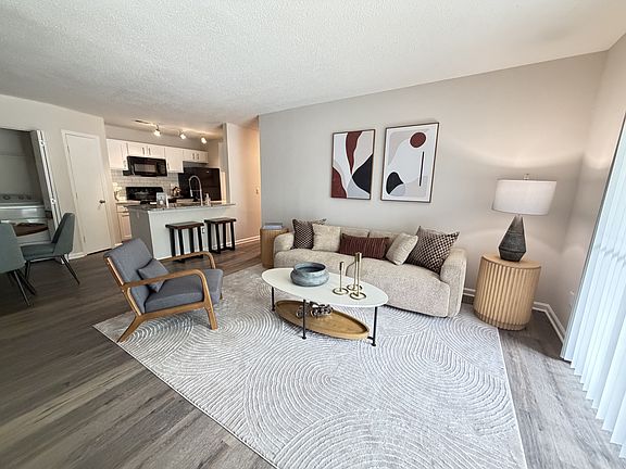 5th image of 101 Meadowood St #105D