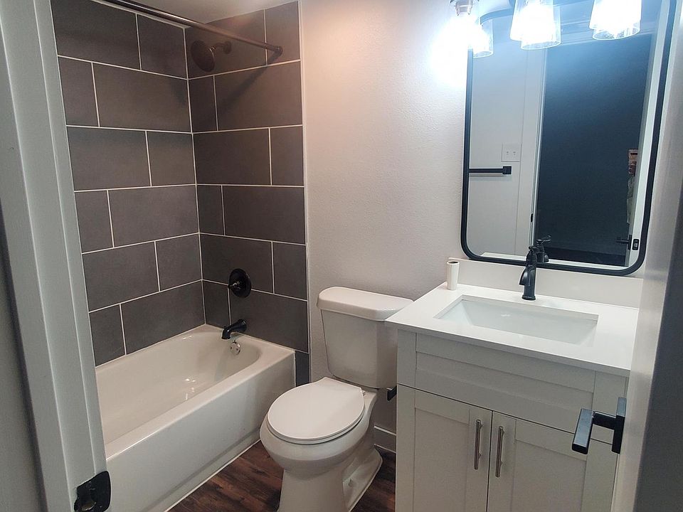 2nd image of 3627 Almazan Dr #220A