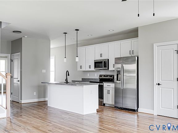 5th image of 1904 Wood St