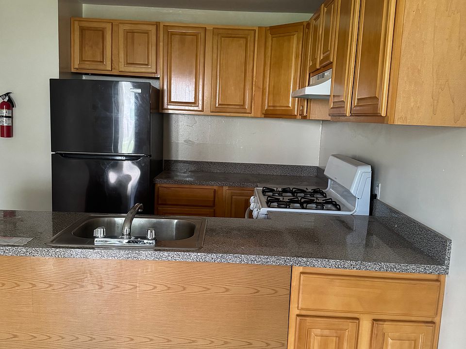 1st image of 5 Wood Ave APT 3E