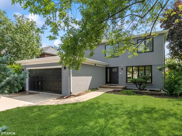 1003 Crystal Ct, Glenview, IL 60025