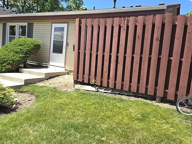 1751 Queensbury Cir — Photo 1