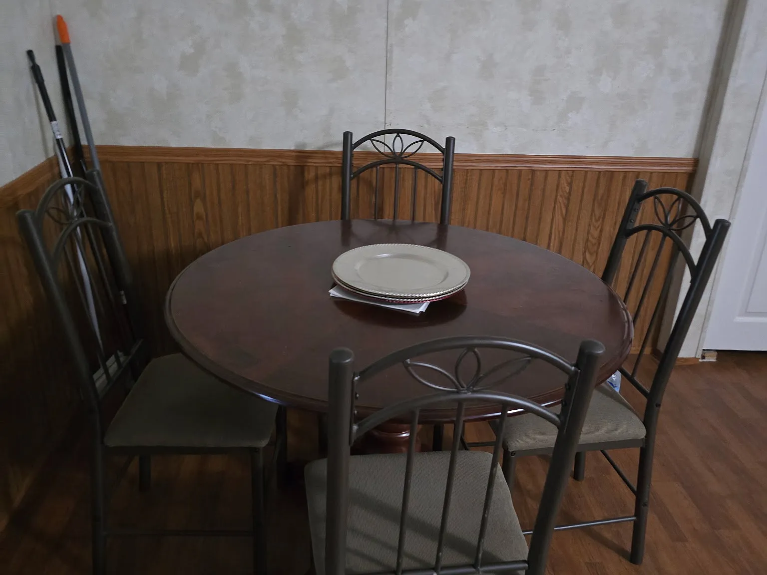 3 bed, 1920 sqft, $1,500 — Photo 4