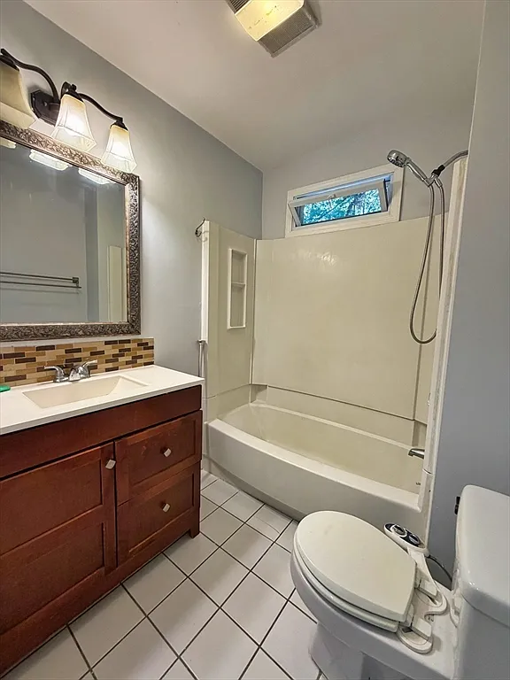 3 bed, $3,650 — Photo 3