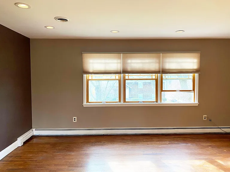 13 Beacon St — Photo 3