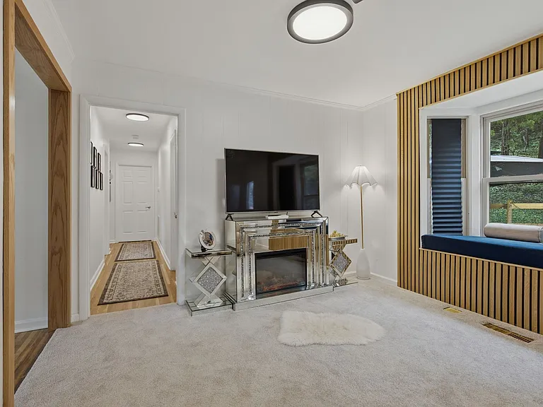 6555 Brownlee Dr — Photo 12