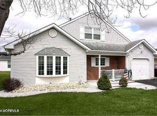 35 Jaffreyton Close #1000, Freehold, NJ