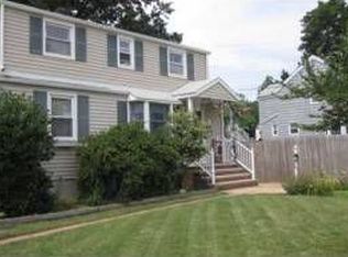 63 1st St, Edison, NJ 08837