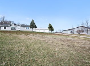 8769 G24 Hwy, Indianola, IA 50125