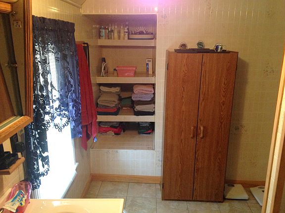 2nd image of 28 McKean St