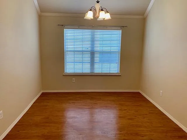 4 bed, 2106 sqft, $2,295 — Photo 3