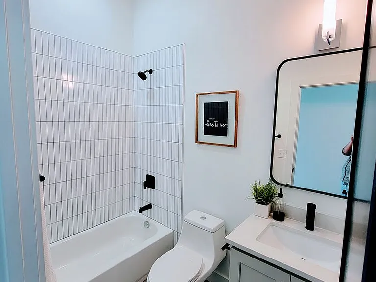2251 E Lincoln Ln — Photo 31
