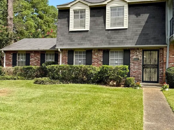 613 Greenbriar Dr, Pine Bluff, AR 71603