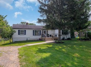 1966 Mattingly Rd, Hinckley, OH 44233