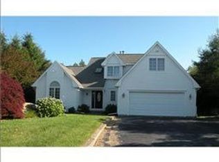 2 Ashley Ct, Narragansett, RI 02882