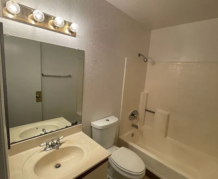 6550 N 47th Ave #196 — Photo 12