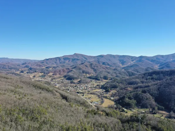 156 Rock Quarry Rd, Roan Mountain, TN 37687