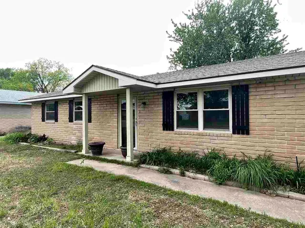 3212 El Camino St, Ponca City, OK 74604