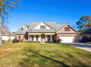 145 Acadian Ln, Mandeville, LA 70471