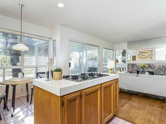 5th image of 14628 Clearbrook Dr