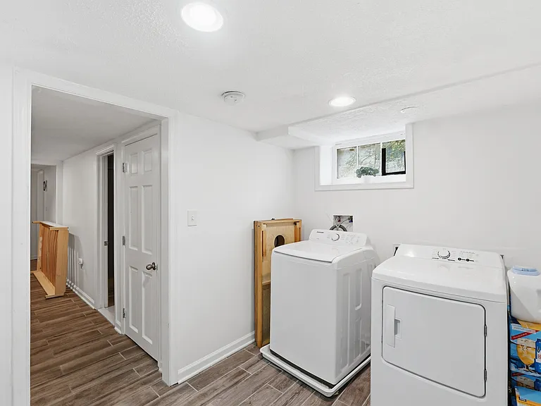 8404 48th Ave — Photo 7