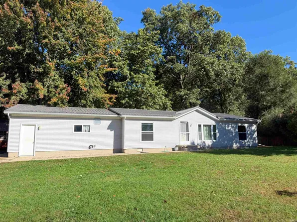 7780 N Clover Ln, Walkerton, IN 46574