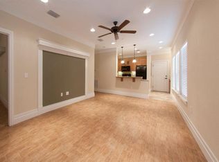 1104 SW 5th Ave APT 213, Gainesville, FL 32601