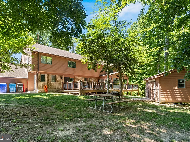 8150 Plowden Dr — Photo 70