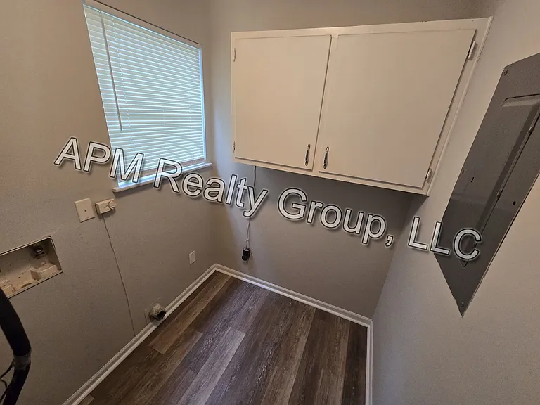 1728 Springwoods Lake Dr #B — Photo 6