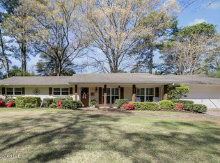 5051 Canton Heights Dr, Jackson, MS 39211