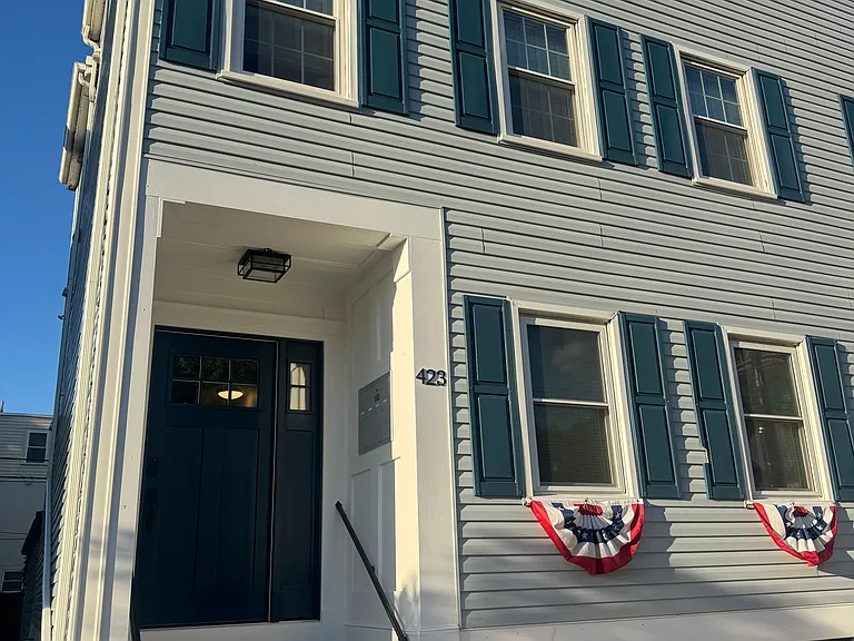 423 Bunker Hill St #2 — Photo 12
