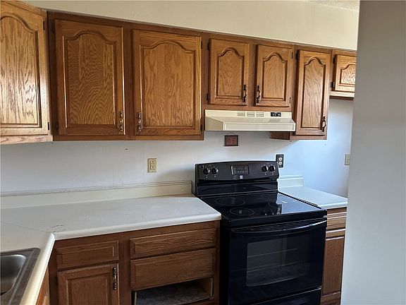 4th image of 132-134 Highland Ave