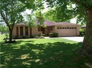 1020 Crossing Rd, Angleton, TX 77515