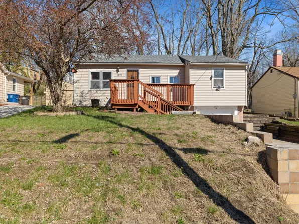 1271 E 36th St, Des Moines, IA 50317