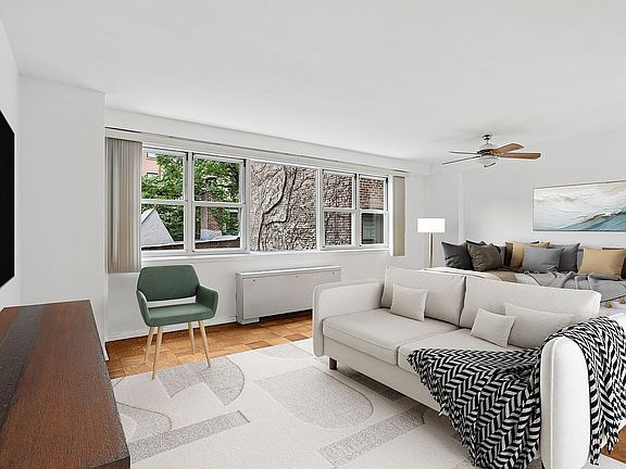 3rd image of 40 Clinton St APT 4E