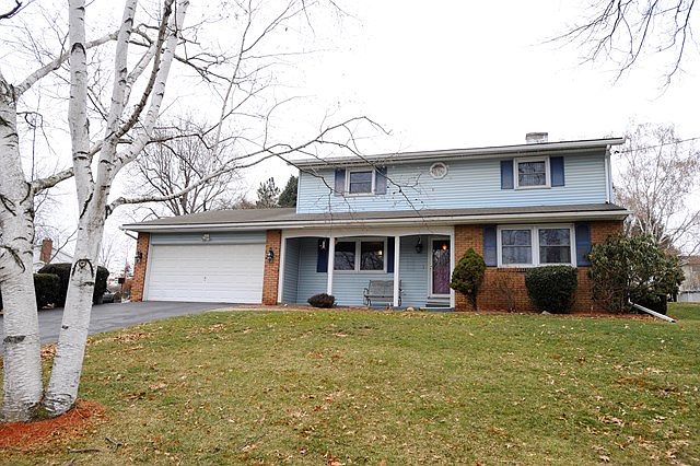 1st image of 142 Monroe Dr