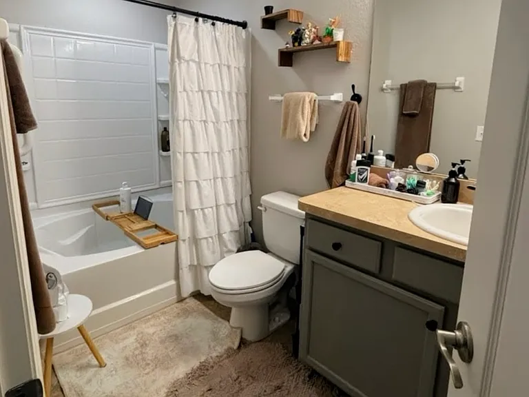 1621 Taylor Landing Dr — Photo 18